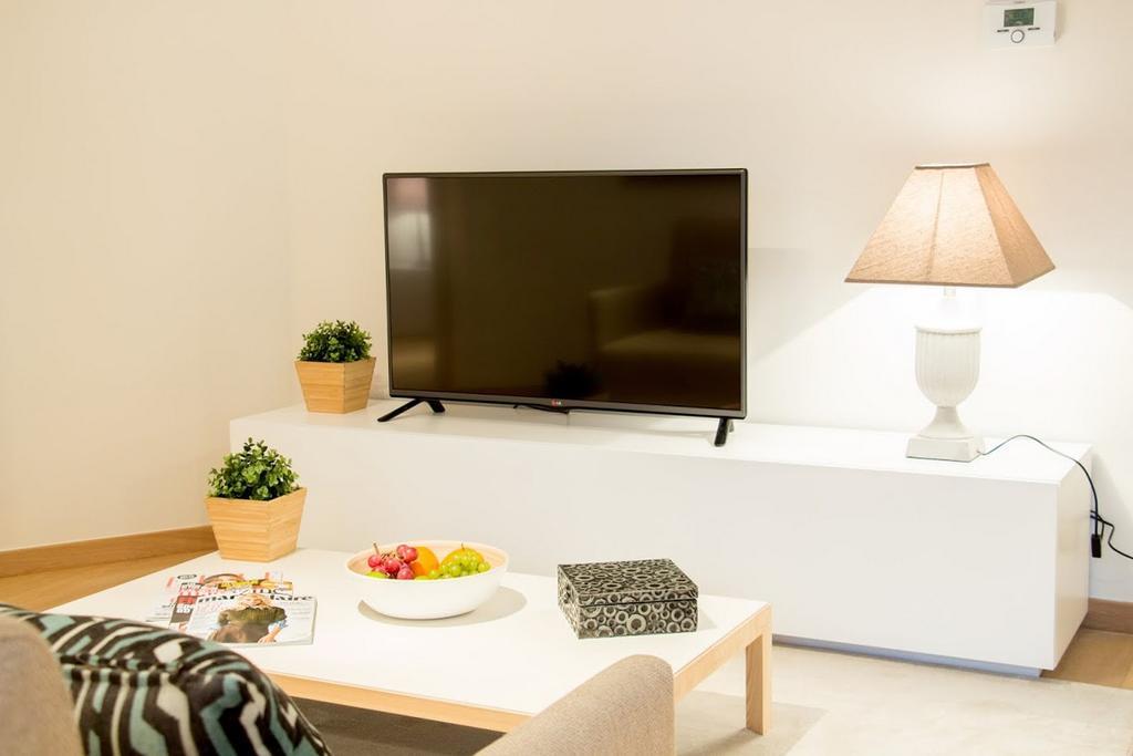 Sweet Inn Apartments - Madou Брюссель Екстер'єр фото