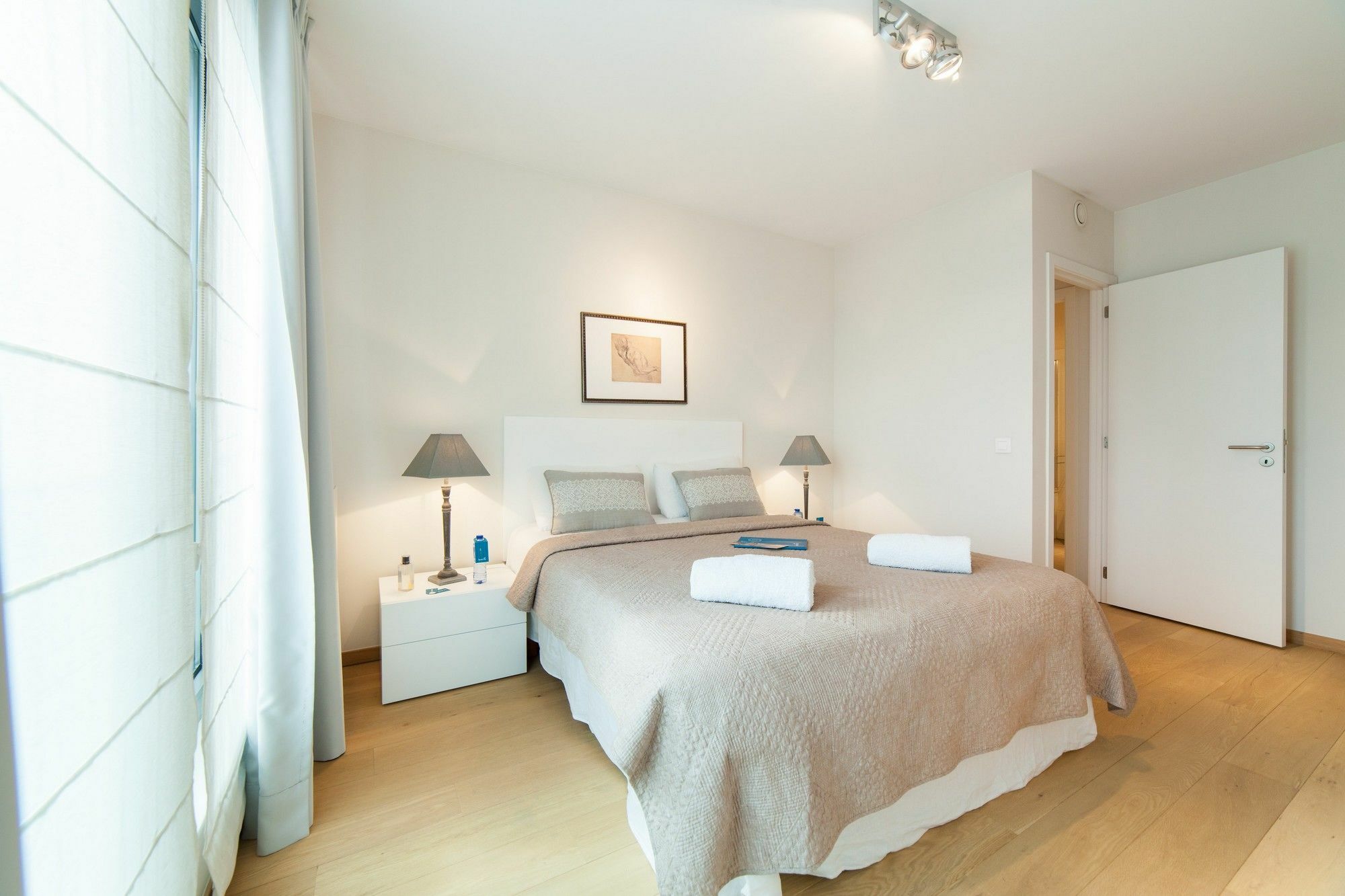 Sweet Inn Apartments - Madou Брюссель Екстер'єр фото